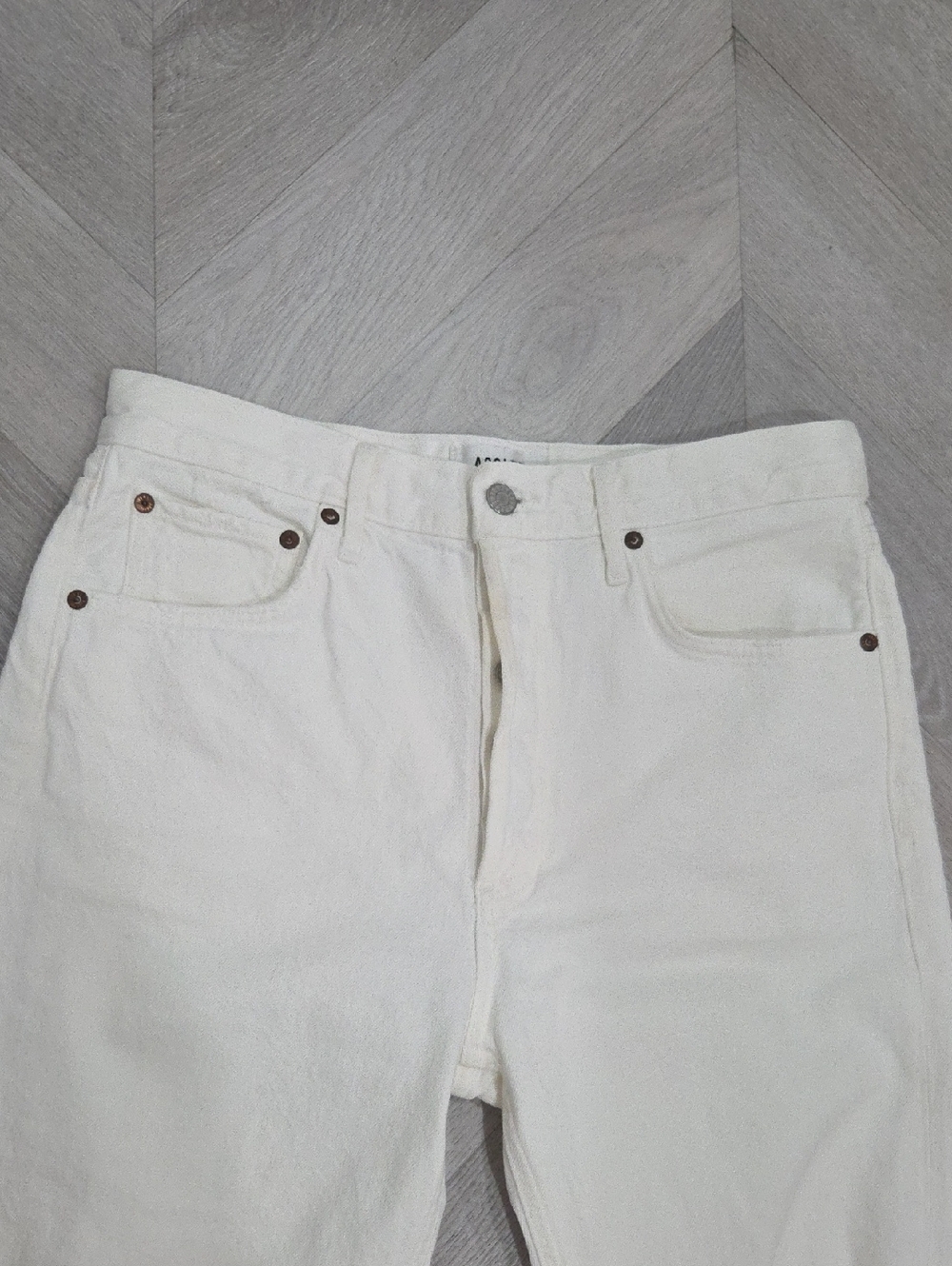 Agolde " Riley" In Veil Distressed Jeans, Size 28 - Picture 4 of 10